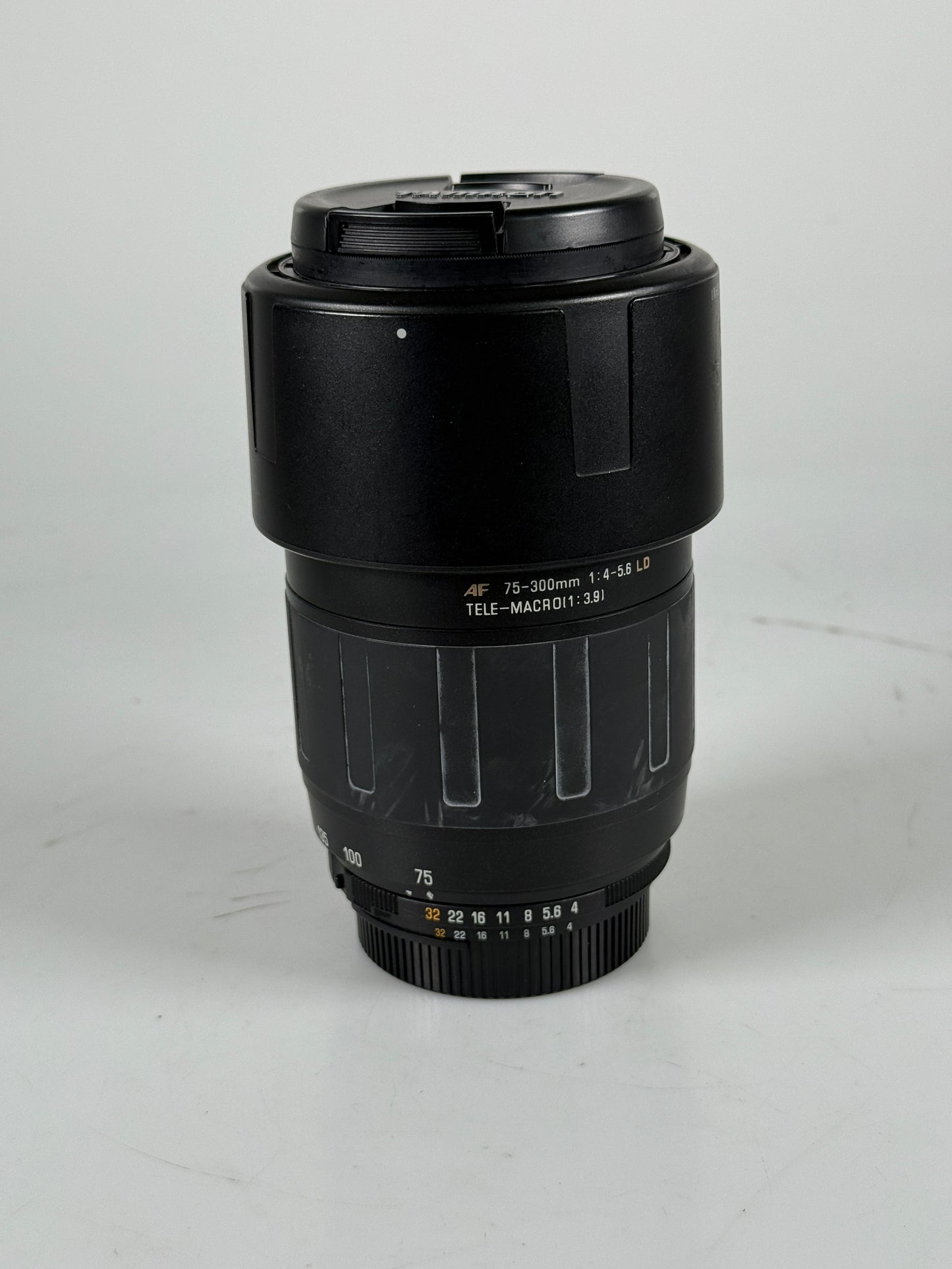 Tamron 75-300mm f4.0-5.6 LD Macro AF Zoom Lens for Nikon AF 672D