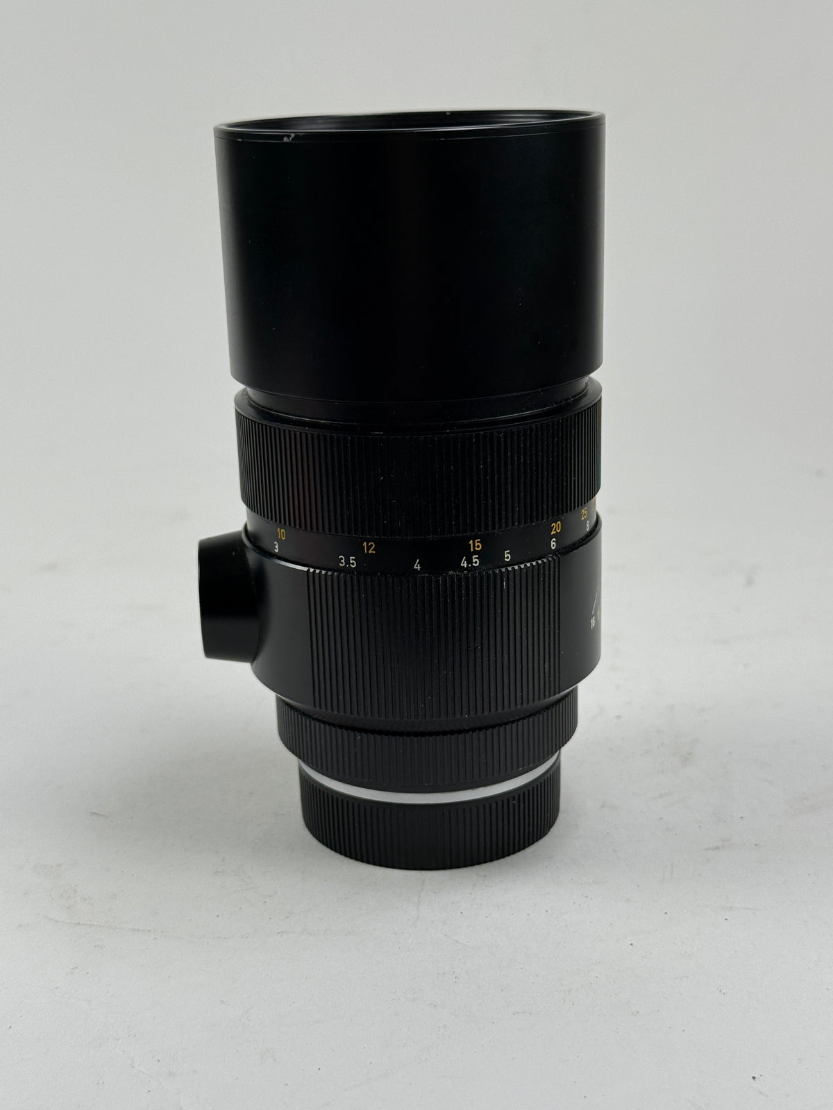 Leica 180mm f2.8 Elmarit-R Telephoto 2 Cam R Lens