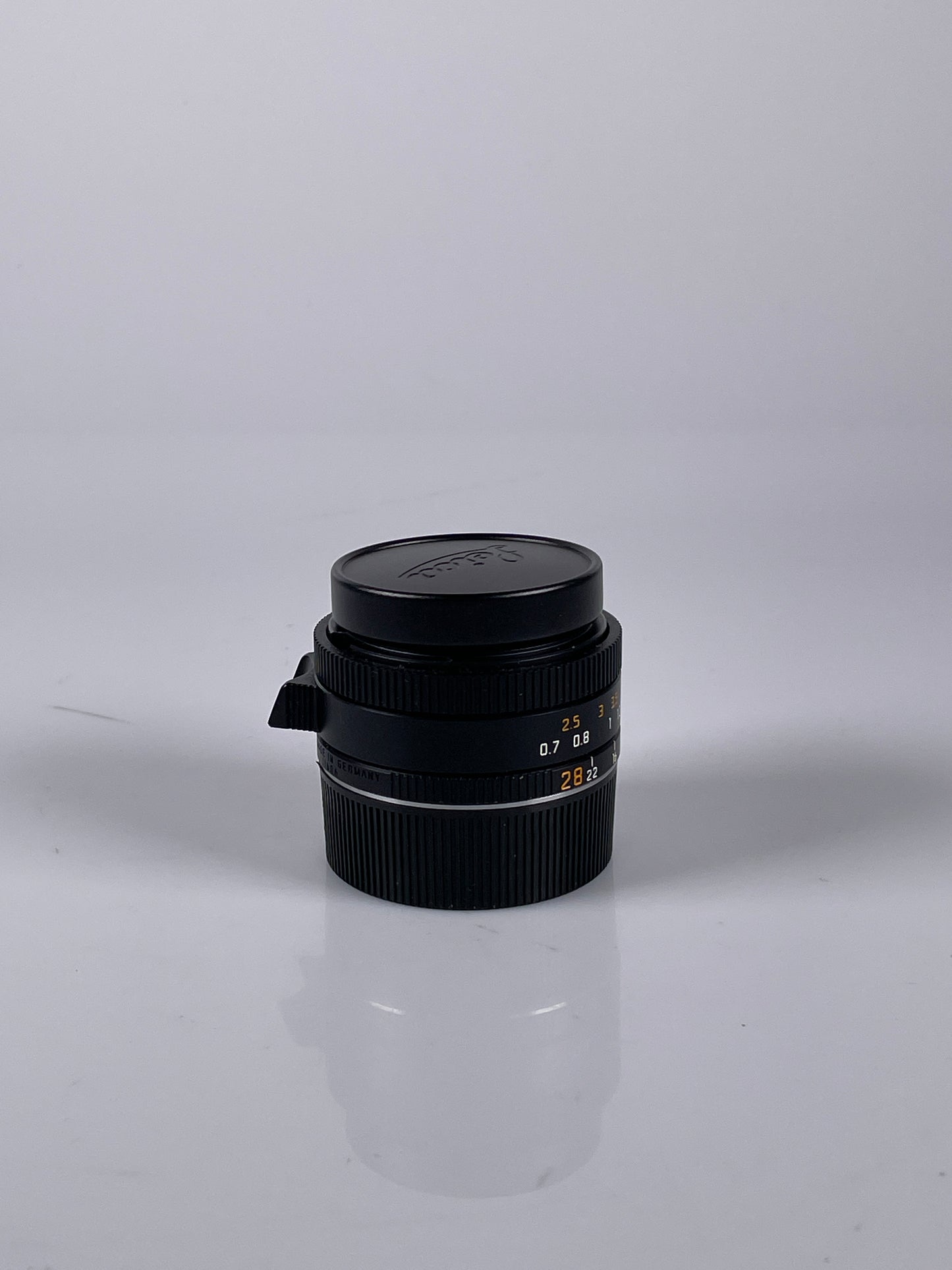 MINT LEICA ELMARIT-M ASPH 28mm f2.8 6-BIT MF LENS