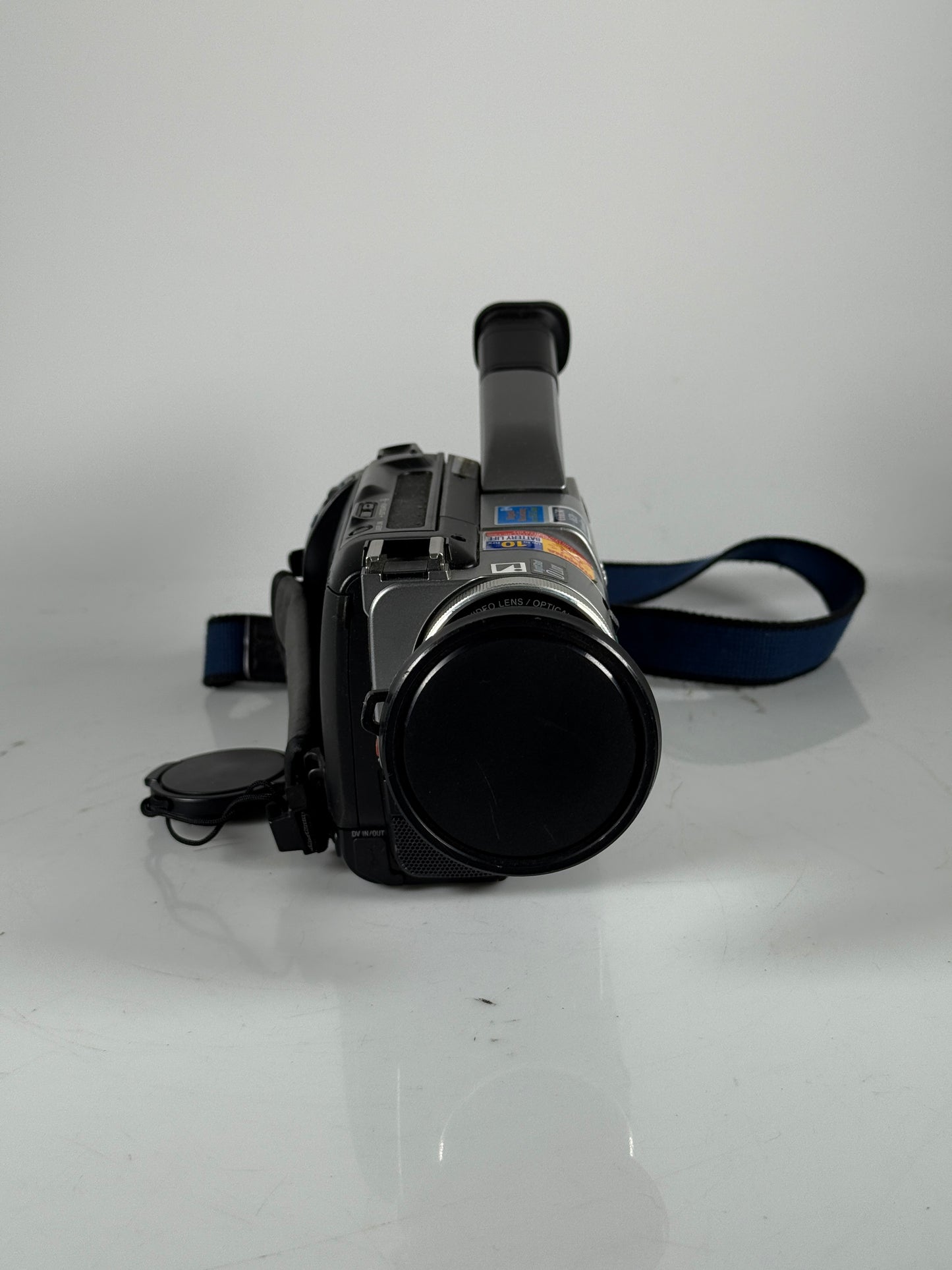 Sony DCR-TRV103 Digital8 8mm Hi8 Video Camcorder