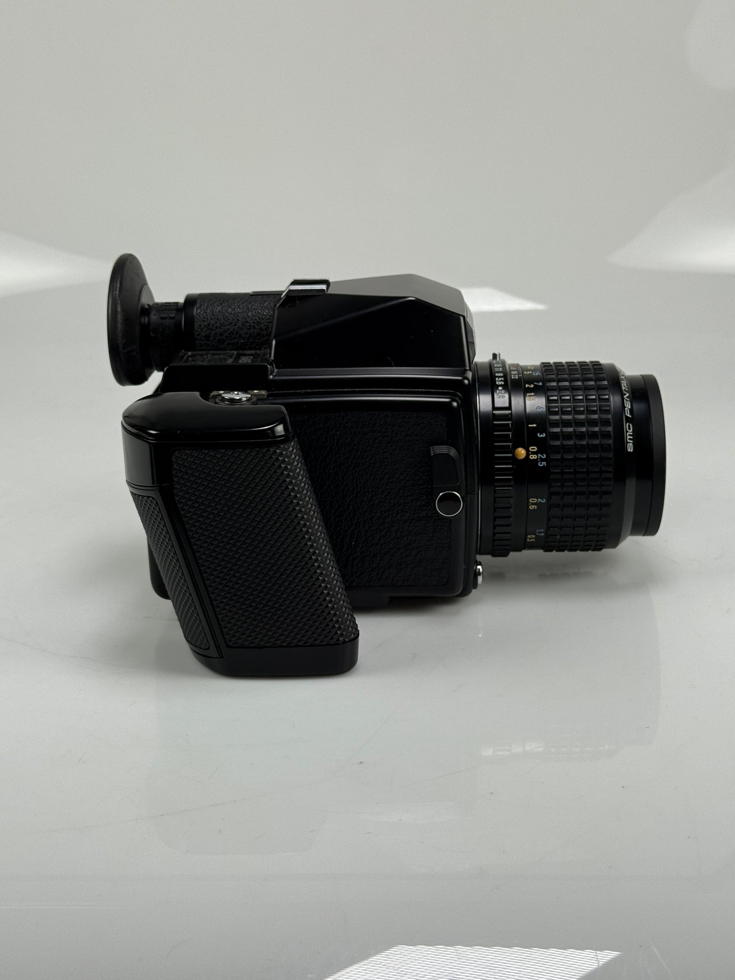 Pentax 645 Medium Format Film Camera Body 120 insert, 55mm f2.8 lens kit