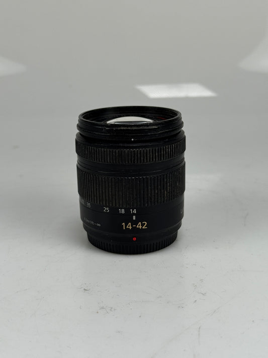 Panasonic Lumix G Vario H-FS014042 14-42mm f3.5-5.6 Asph. Zoom Mega OIS Lens