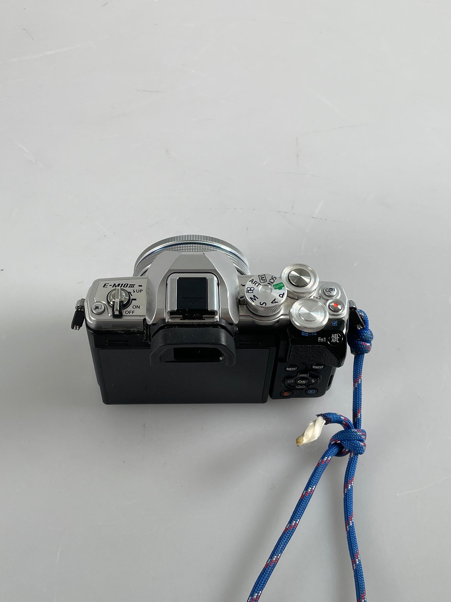 Olympus OM-D E-M10 MARK III S Camera w/ 14-42mm Lens Silver