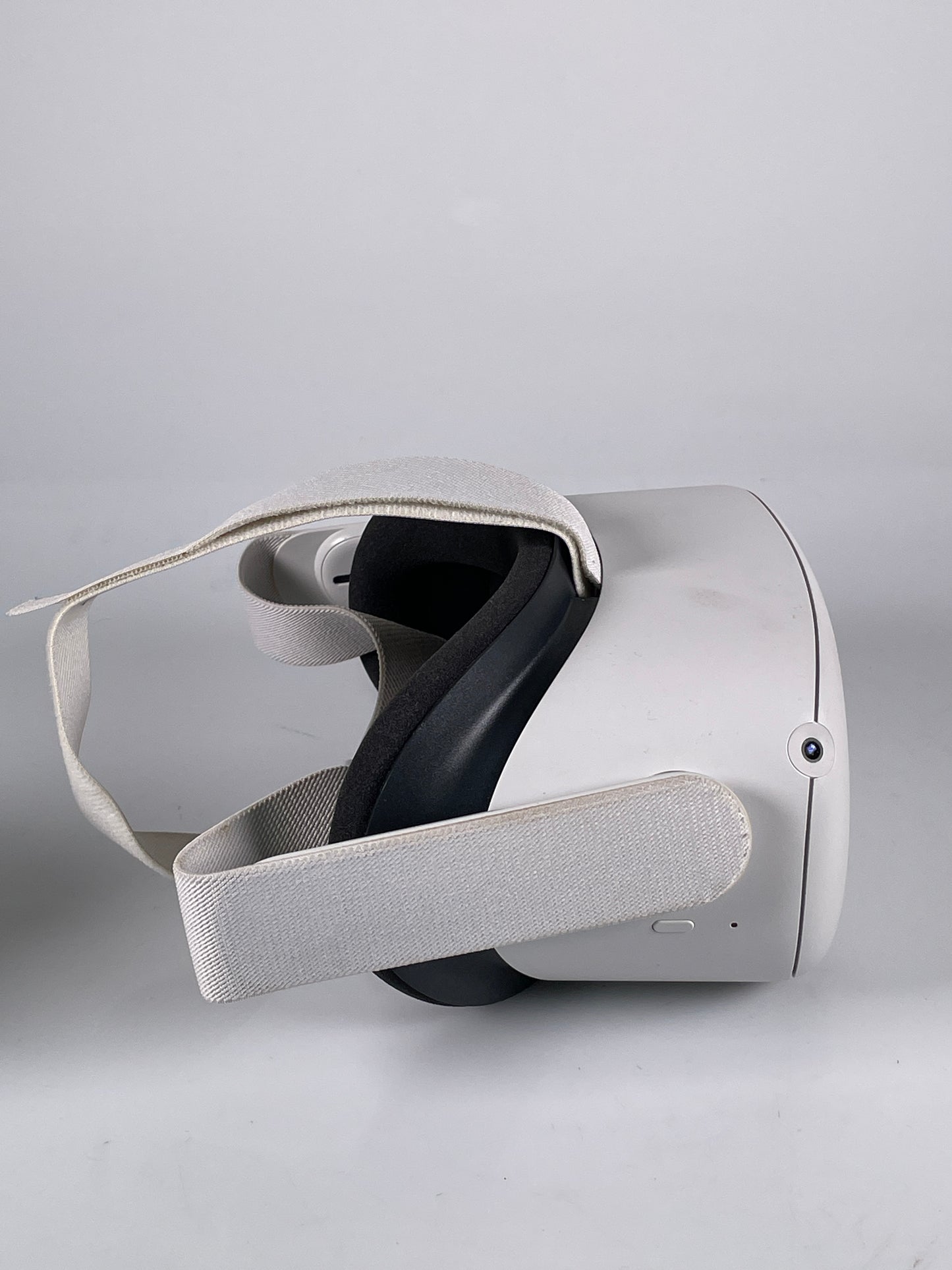 Oculus Quest 2 Meta Standalone VR Headset White 128GB w/ Controllers