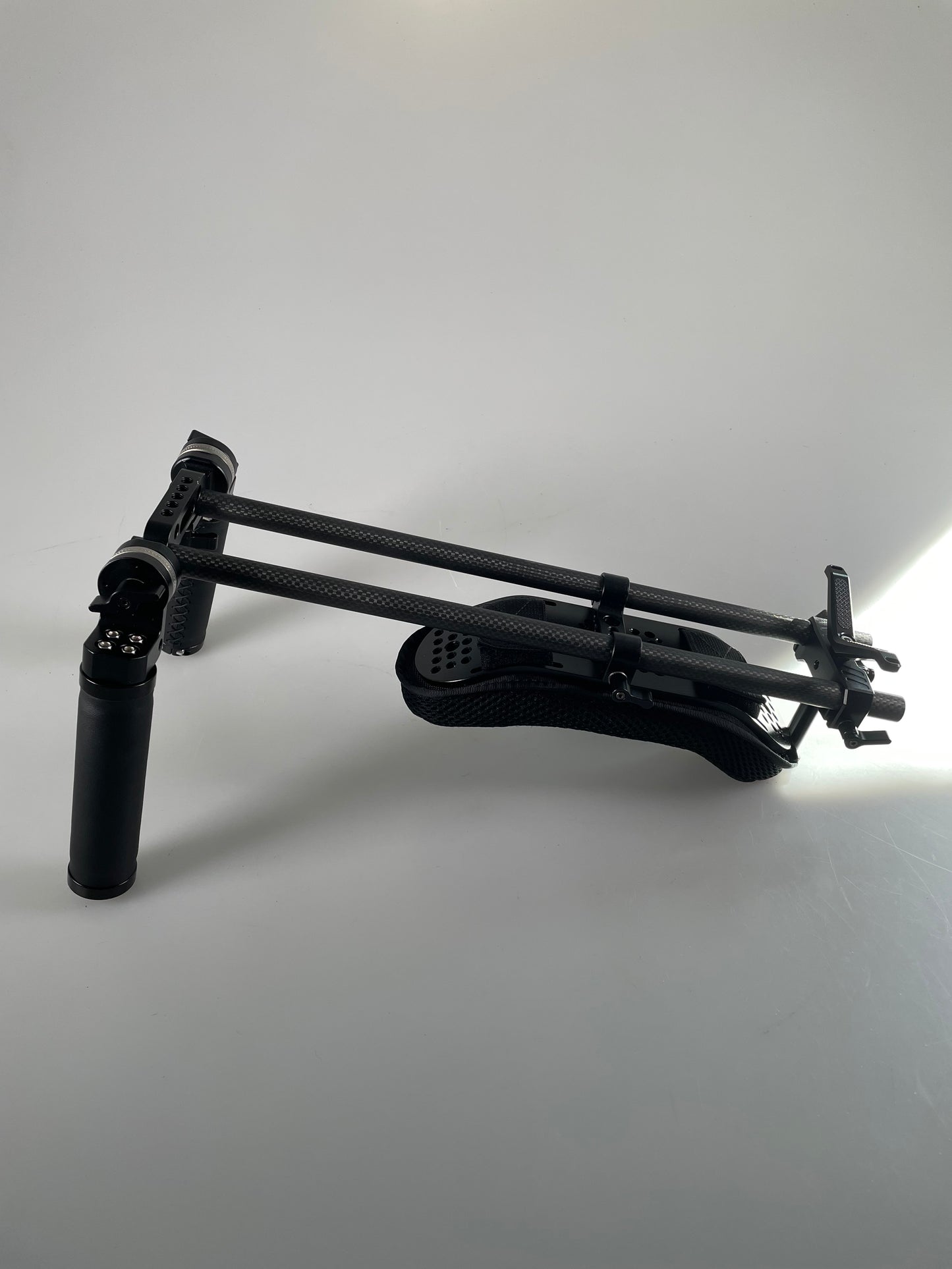 SmallRig Camera Shoulder Mount Rig carbon fiber with 15mm LWS lens support