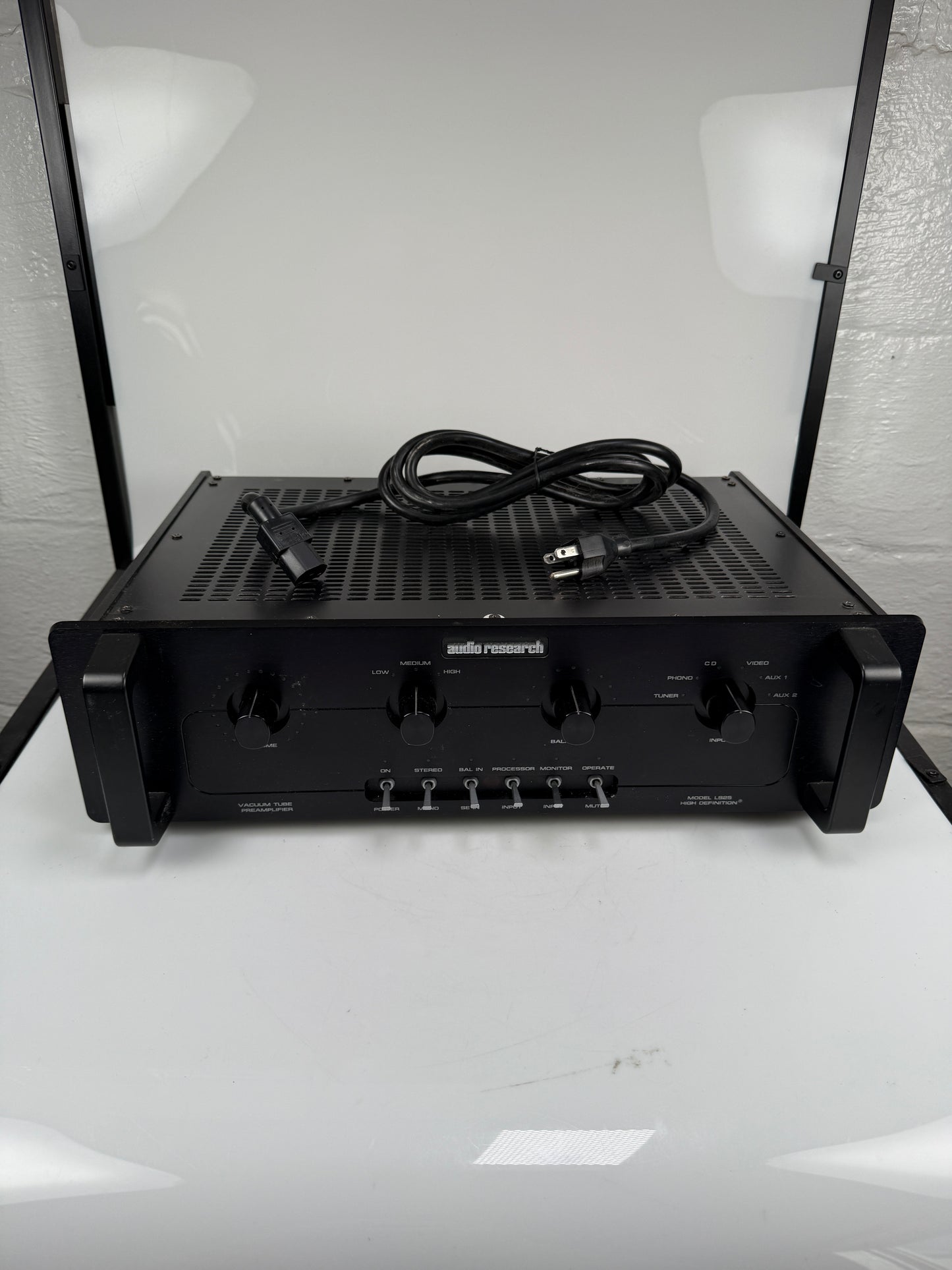 Audio Research Model LS25 high definition black vacuum tube preamplifier
