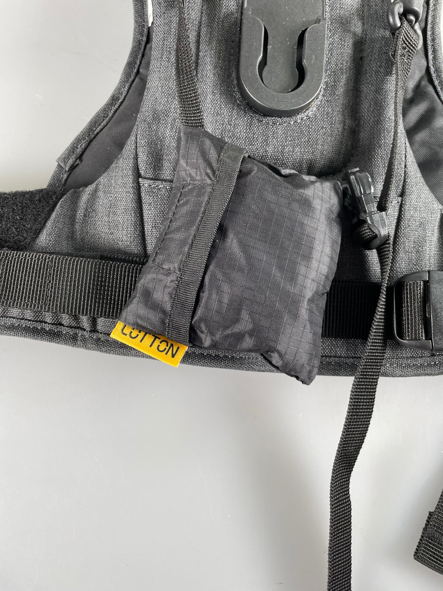 Cotton Carrier chest harness camera vest Grey