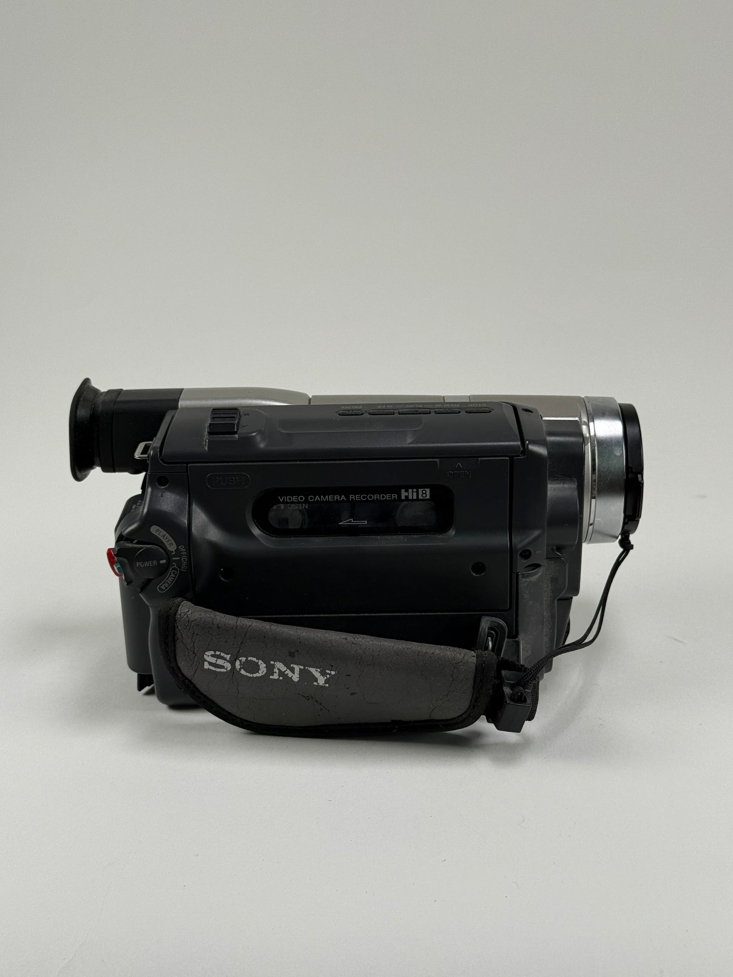 Sony Handycam CCD-TRV108 Hi8 Camcorder Player Video Recorder