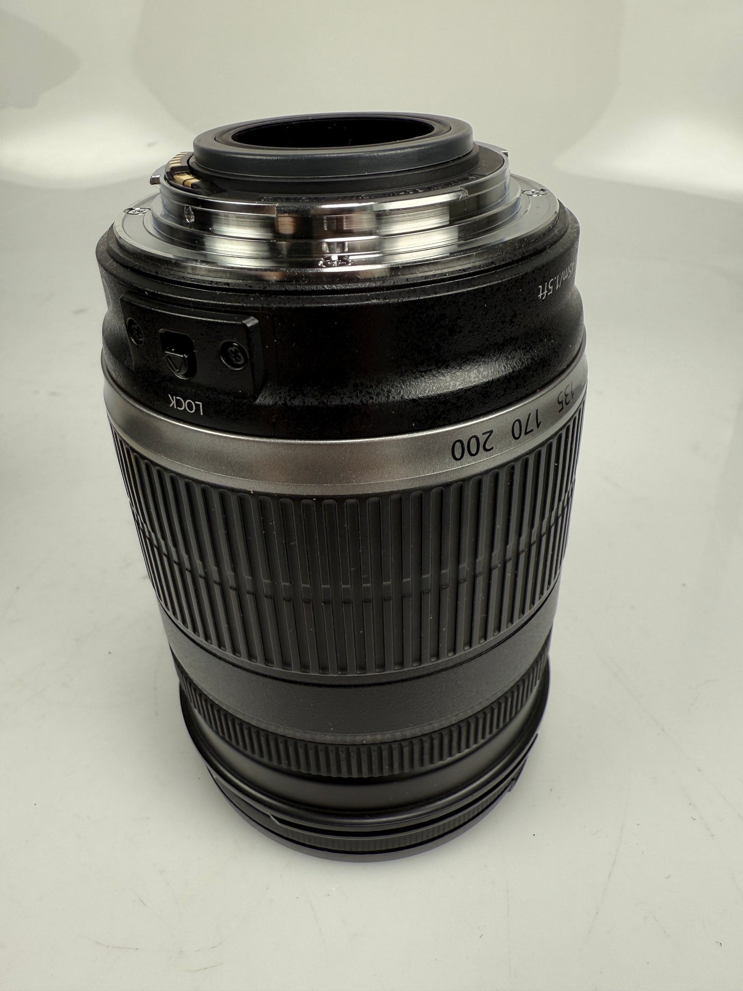 Canon EF-S 18-200mm f3.5-5.6 IS Wide Angle Telephoto Zoom Camera Lens
