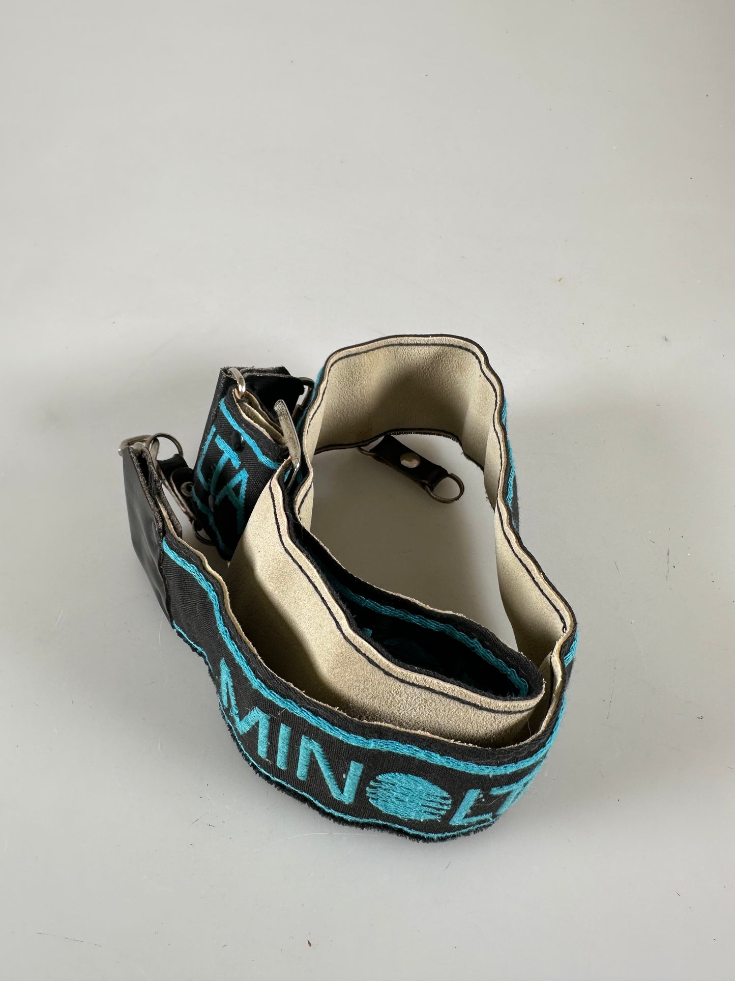 Minolta Vintage Neck Strap for SLR DSLR Cameras - Blue Black