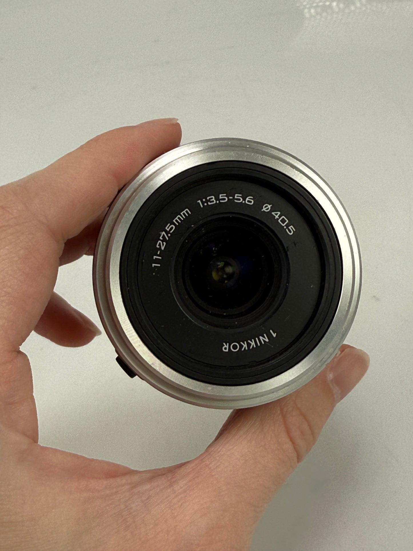 Nikon 1 Nikkor 11-27.5mm f3.5-5.6 Lens white