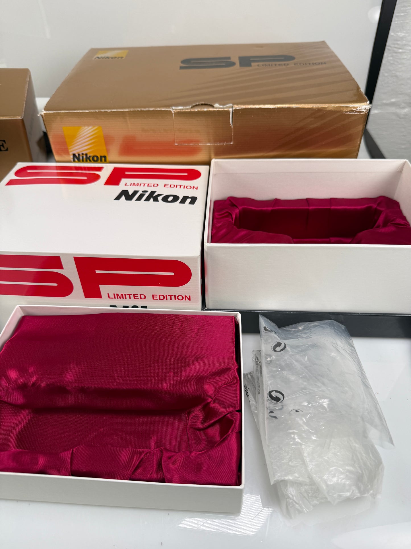 Nikon SP Limited Edition Black Body w/ 3.5cm 35mm f1.8 lens kit