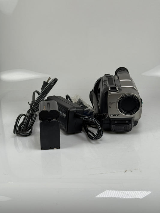 Sony CCD-TRV85 Hi8 Analog Camcorder - Record Transfer Watch Video8