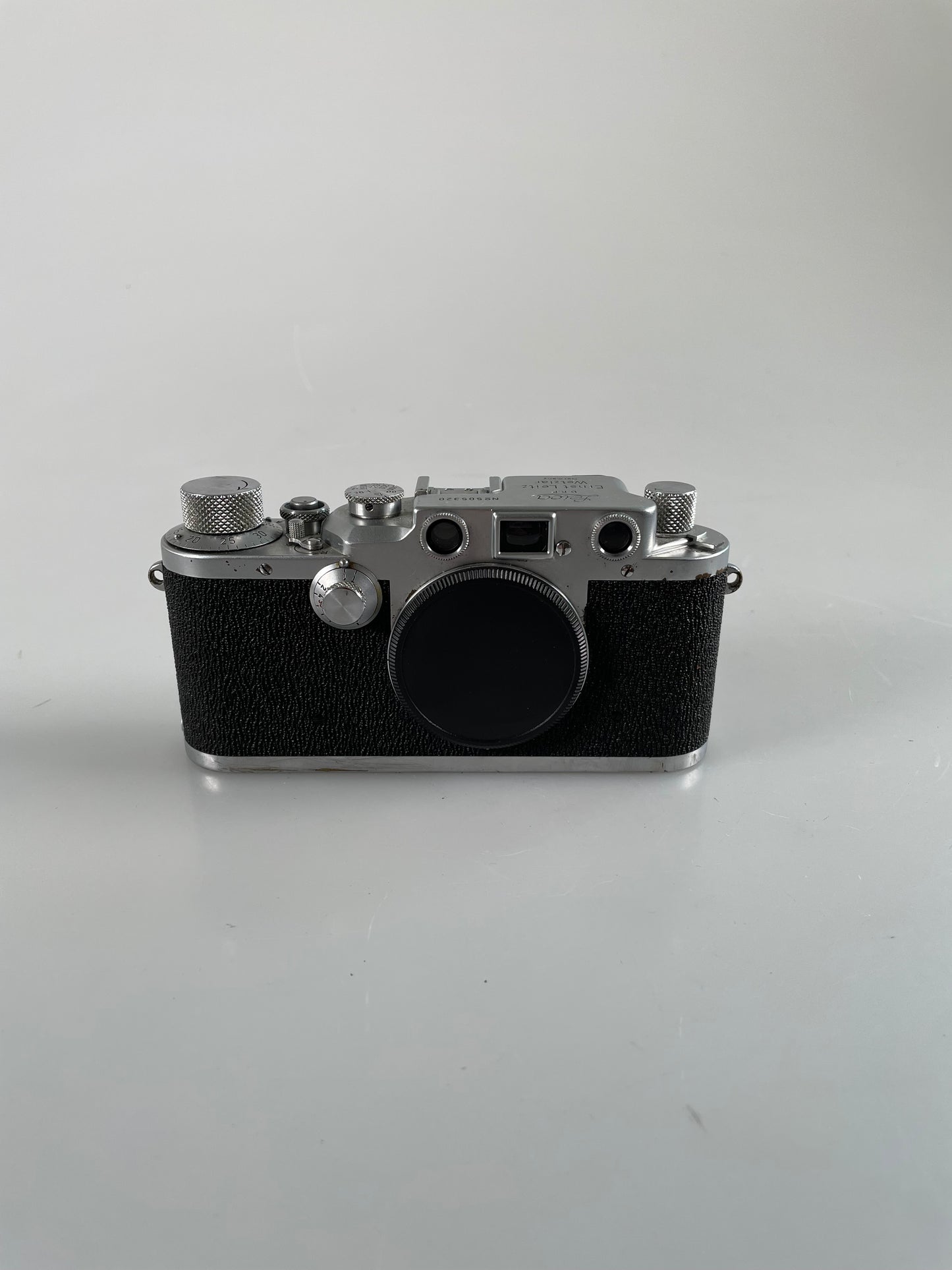 Leica IIIc rangefinder 35mm camera body LATE 505xxx shark skin