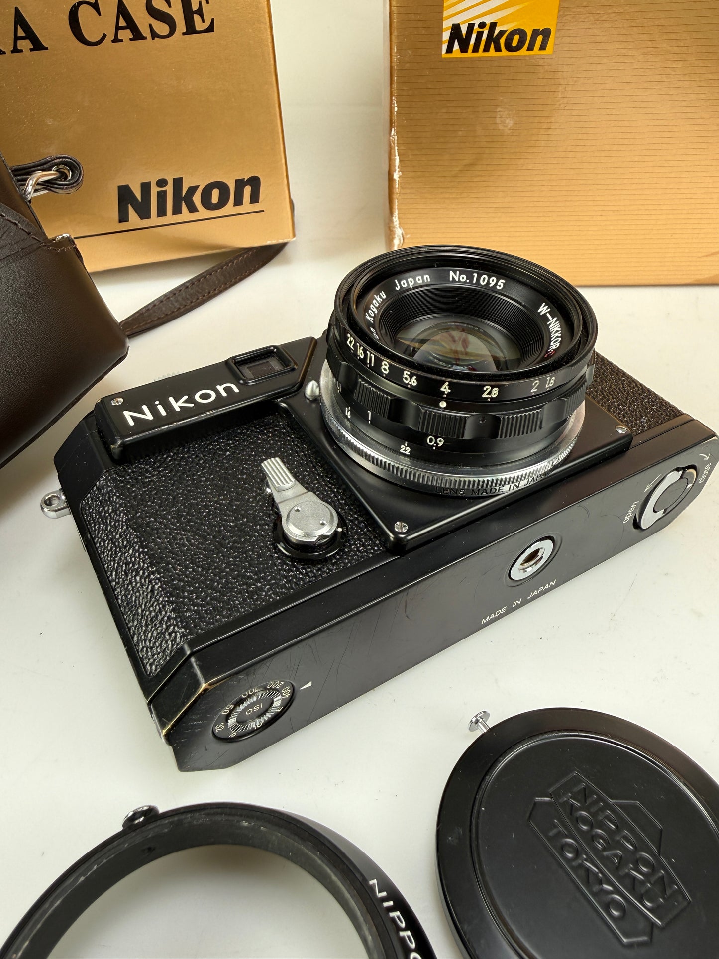 Nikon SP Limited Edition Black Body w/ 3.5cm 35mm f1.8 lens kit