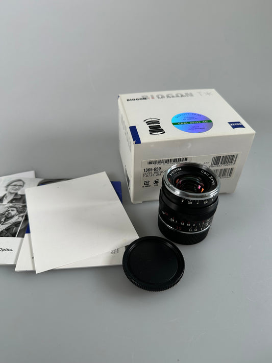 Carl Zeiss Biogon 35mm f2 ZM black for Leica M