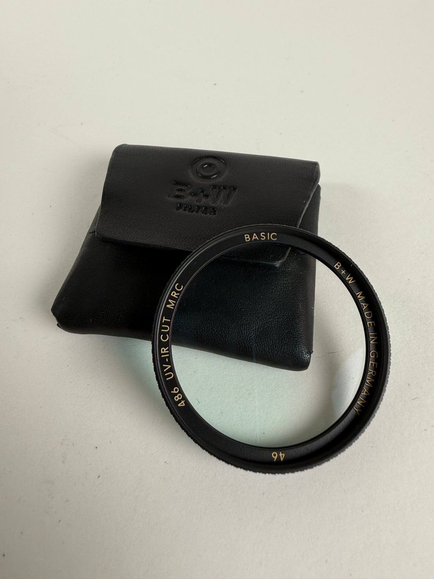 B+W UV-IR Cut #486 MRC Basic Filter (46mm)