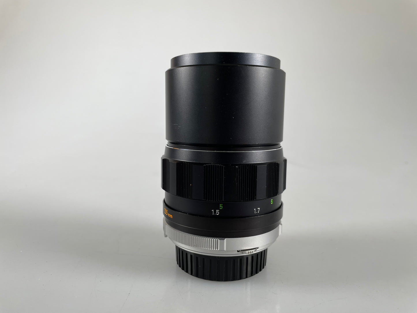 Minolta MC Tele Rokkor PF 135mm f2.8 MD Lens
