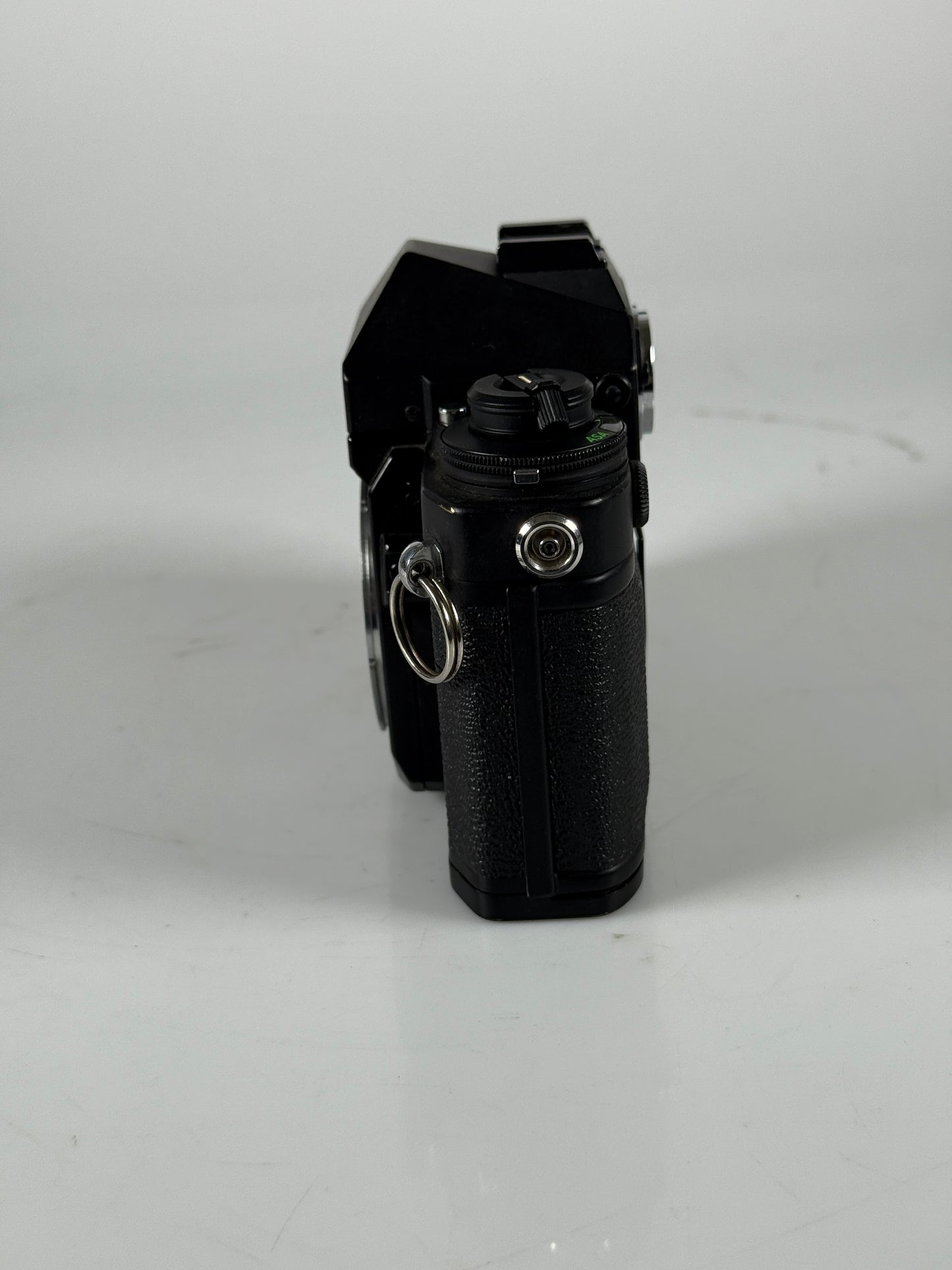Canon F-1 New 35mm SLR Film Camera black Body with battery