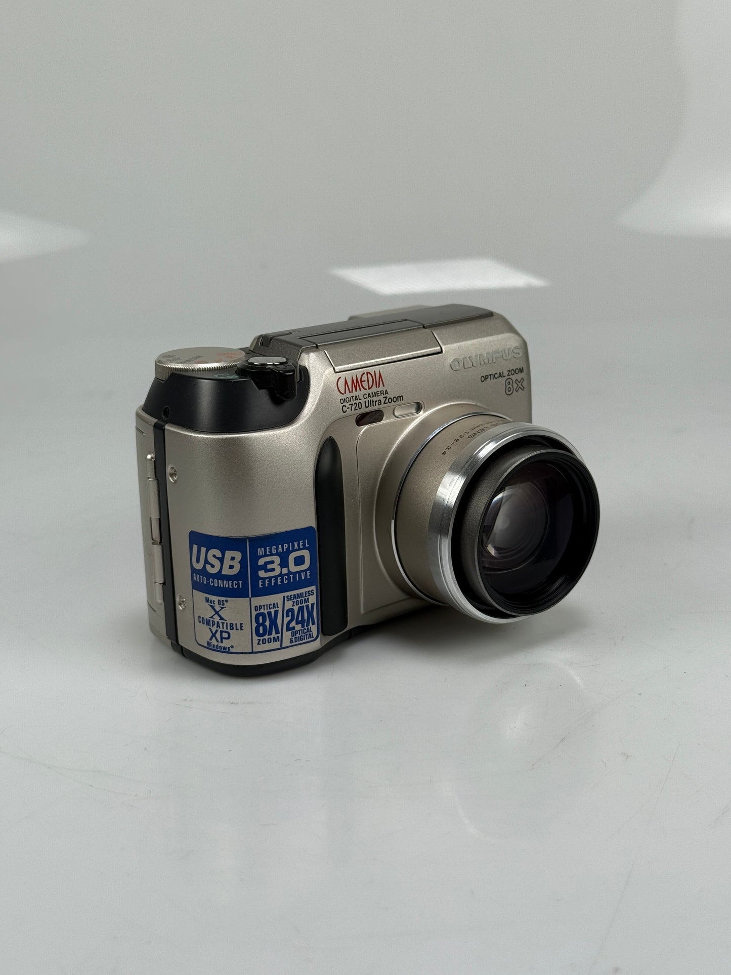 Vintage Olympus Camedia C-720 Ultra Zoom Digital Camera With Case