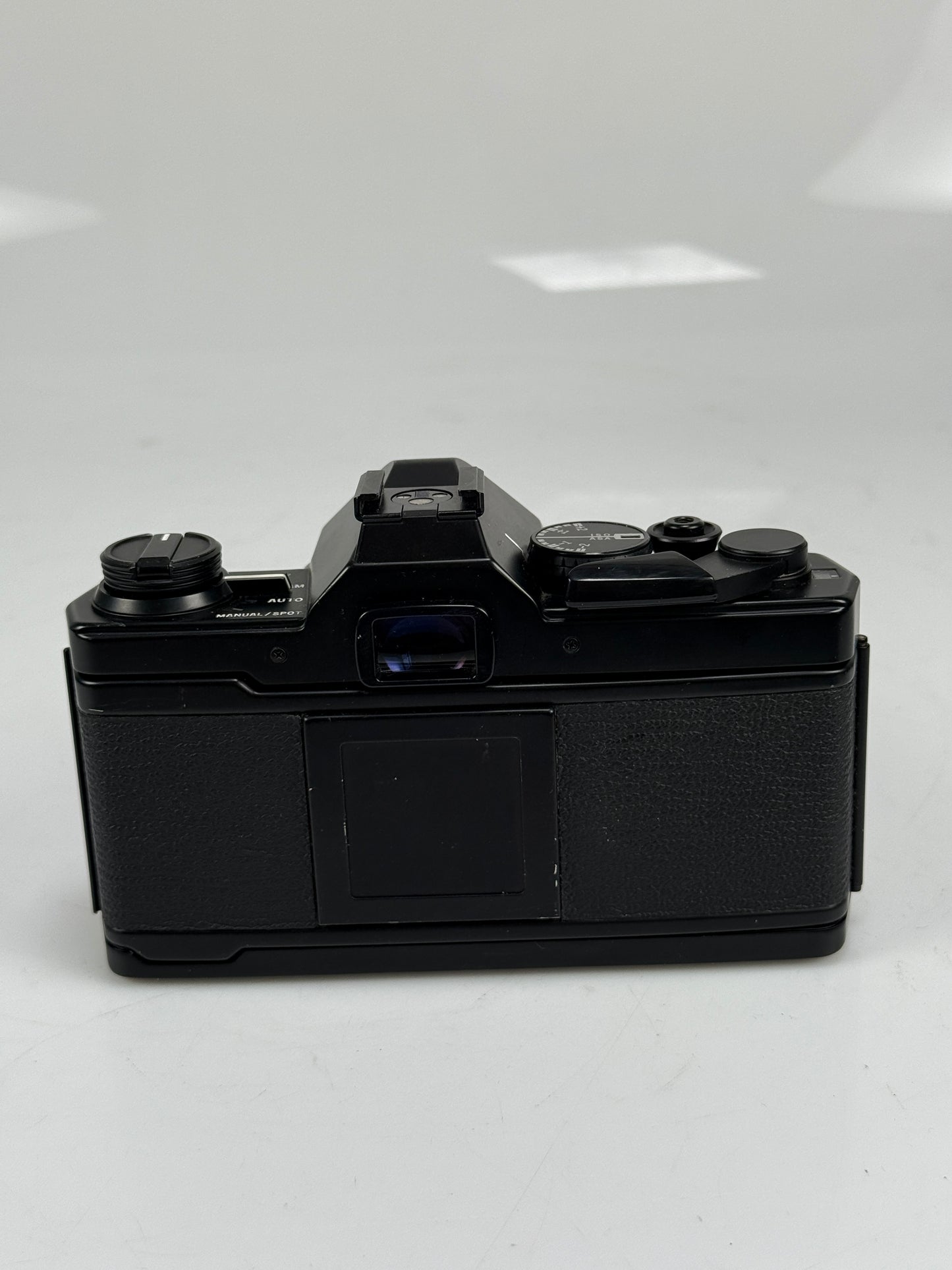 Olympus OM-2S Program 35mm Film Camera w/ 50mm f/1.8 kit