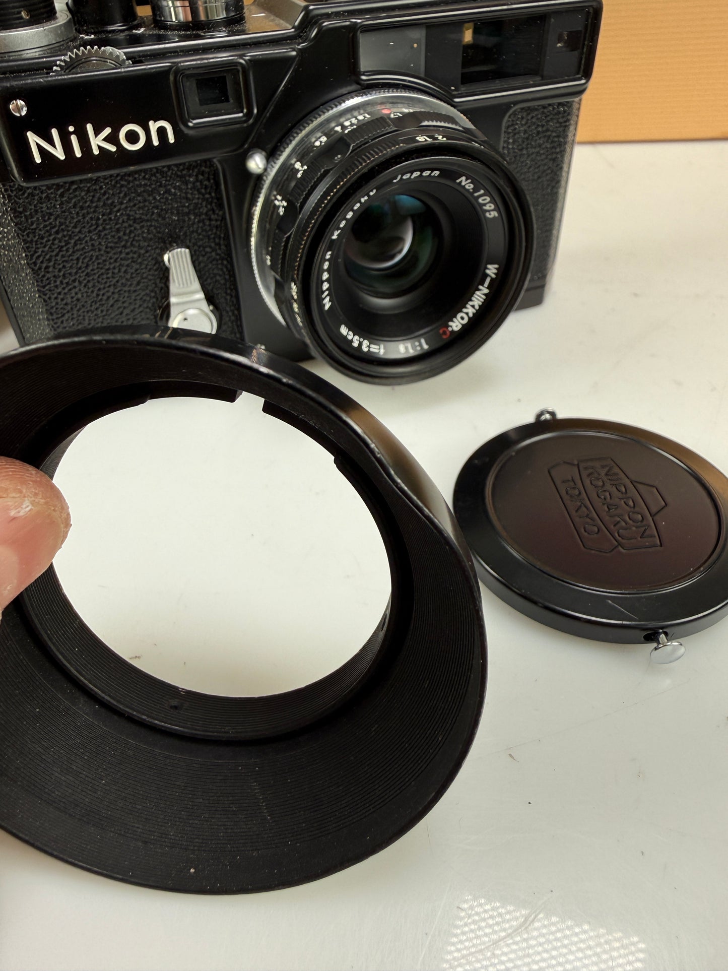 Nikon SP Limited Edition Black Body w/ 3.5cm 35mm f1.8 lens kit
