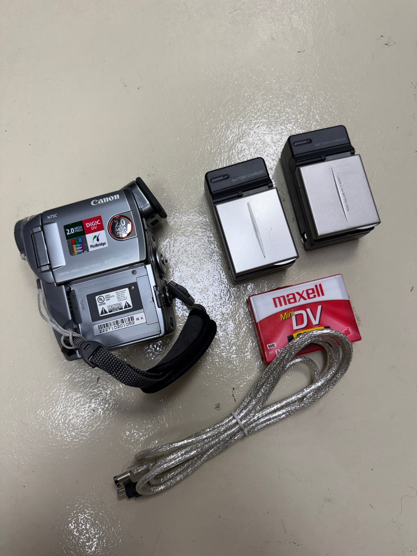 Canon Optura 300A MiniDV Camcorder Video Camera Bundle