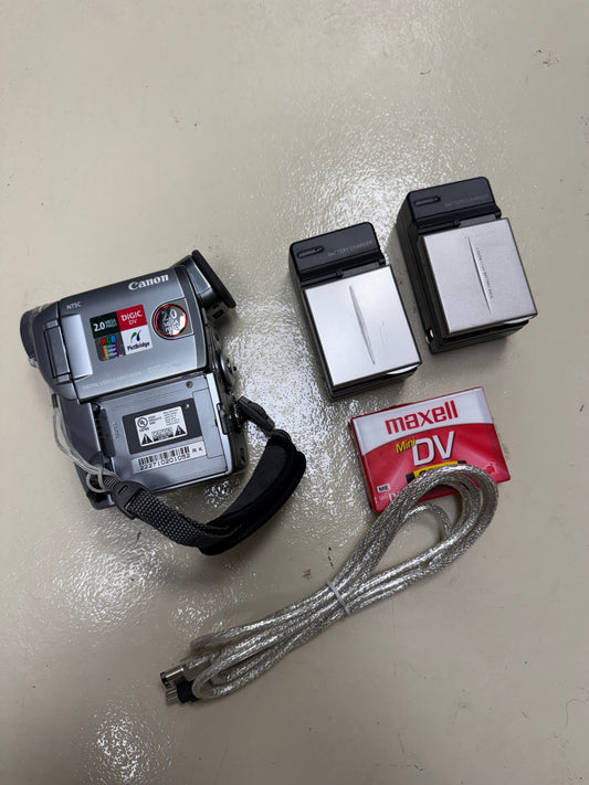 Canon Optura 300A MiniDV Camcorder Video Camera Bundle