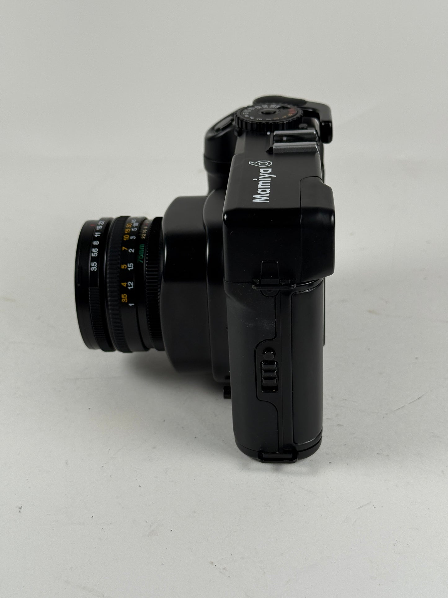 Mamiya 6 medium format rangefinder camera with 75mm f3.5 L G lens