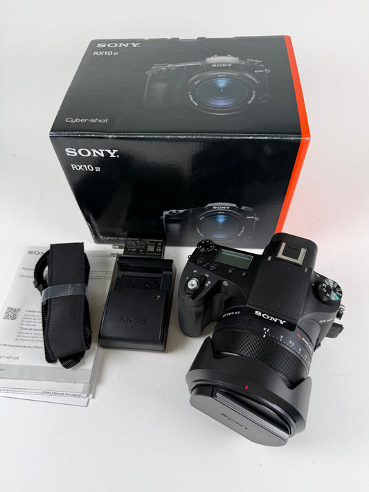 Sony Cyber-Shot DSC-RX10 IV 20.1MP Digital Camera w/25x MINT