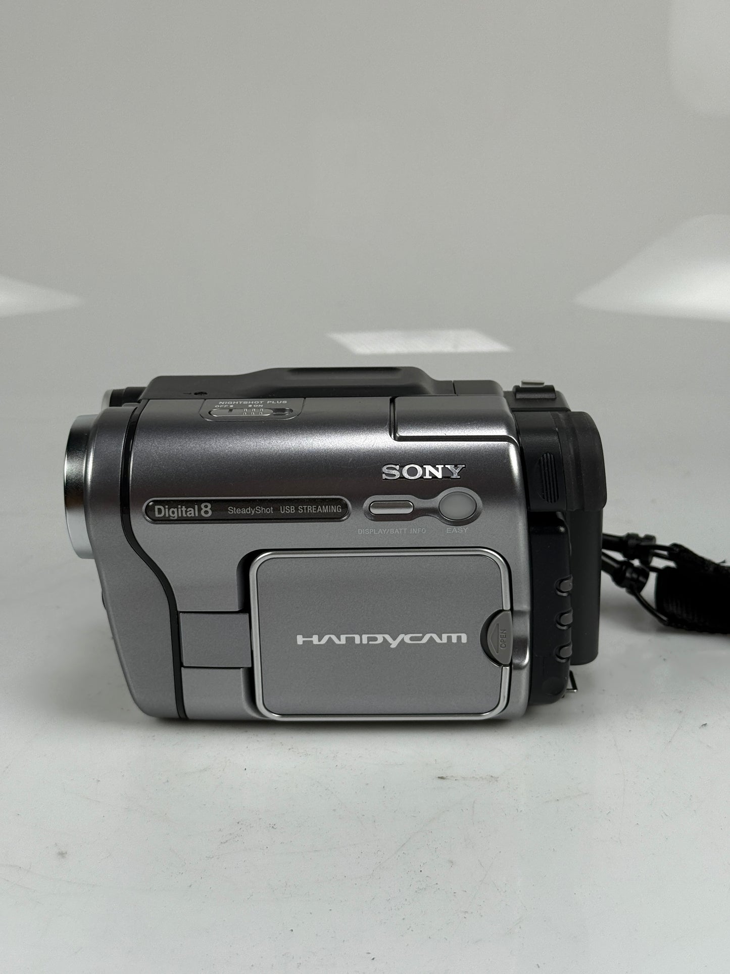 Sony DCR-TRV280 Digital 8 Hi8 Handycam Camcorder