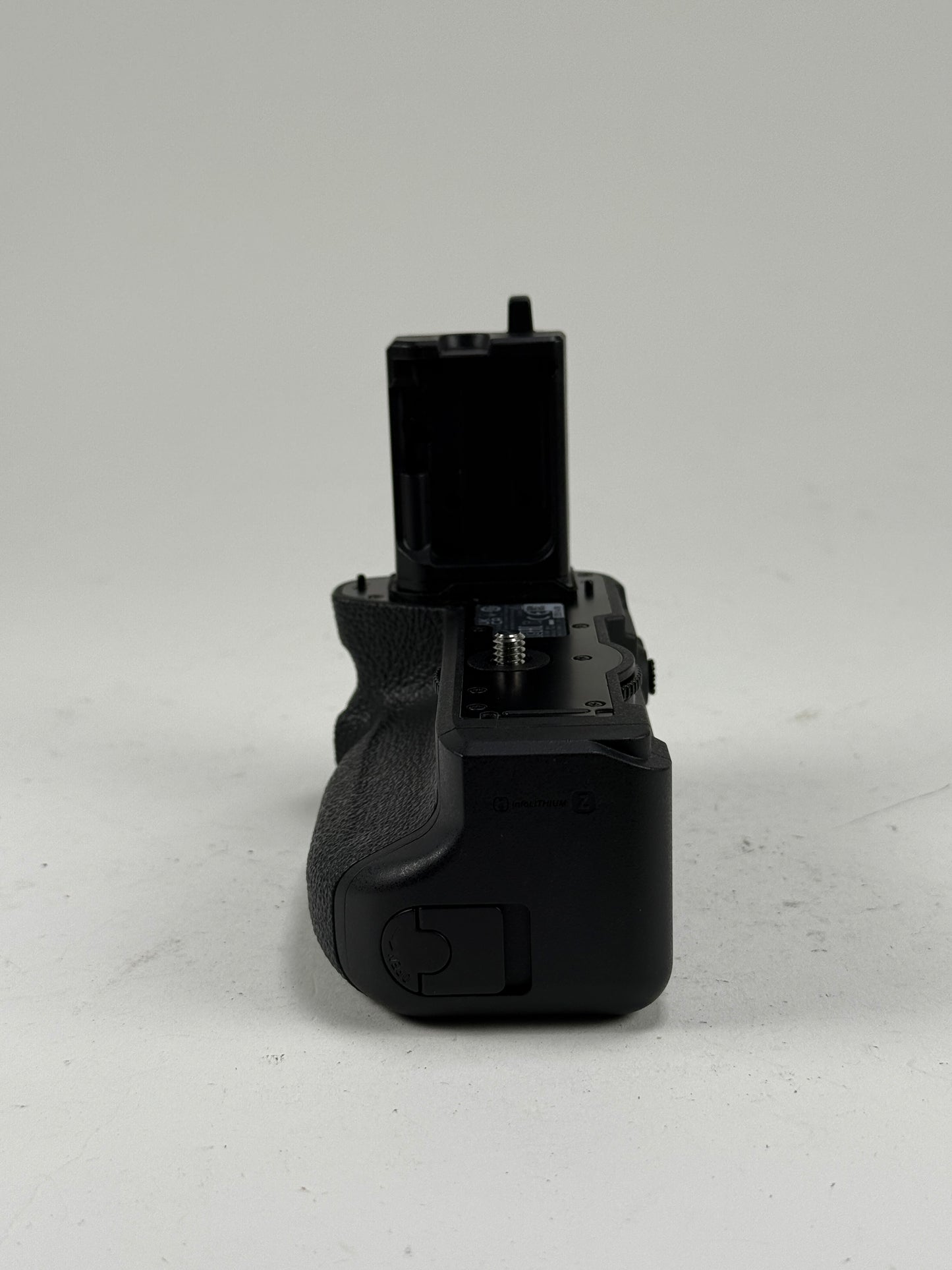 SONY VG-C4EM Vertical Grip (for a7R IV/a9 II Cameras)