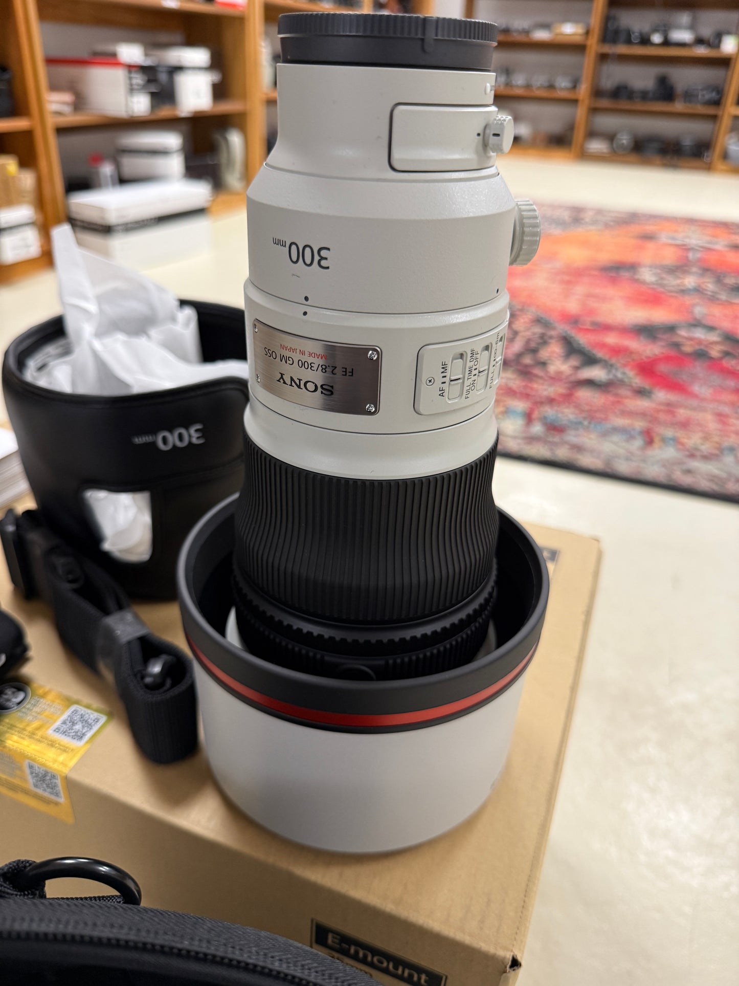 Sony FE 300mm F2.8 GM OSS Full-frame Telephoto Prime G Master Lens