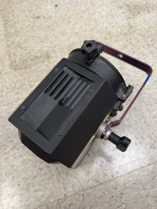 DeSisti LED super LED F 4.7 daylight Fresnel Light