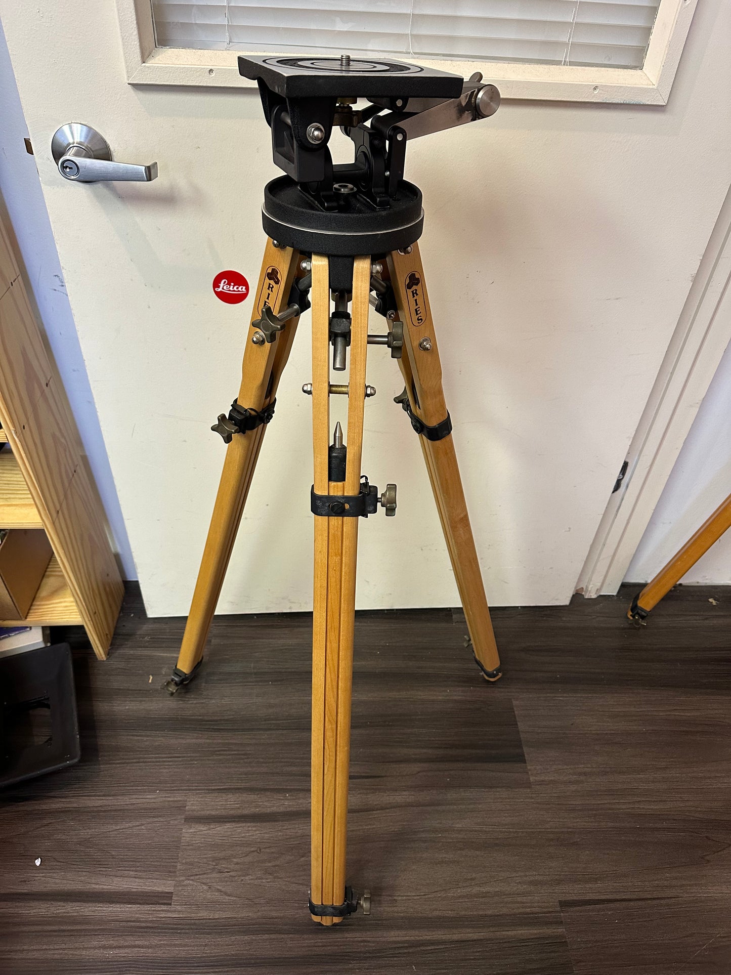 Reis wooden Delux A Trilok tripod with photoplane head and SKB travel case