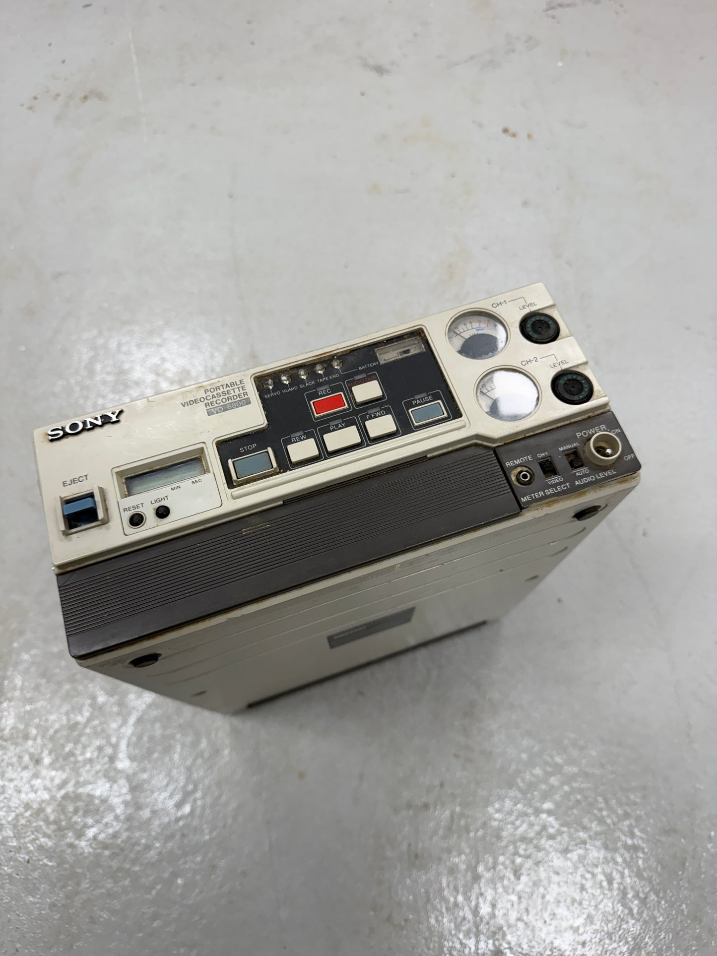 SONY U-Matic Portable Videocassette Recorder VO-6800 UNTESTED PARTS OR REPAIR
