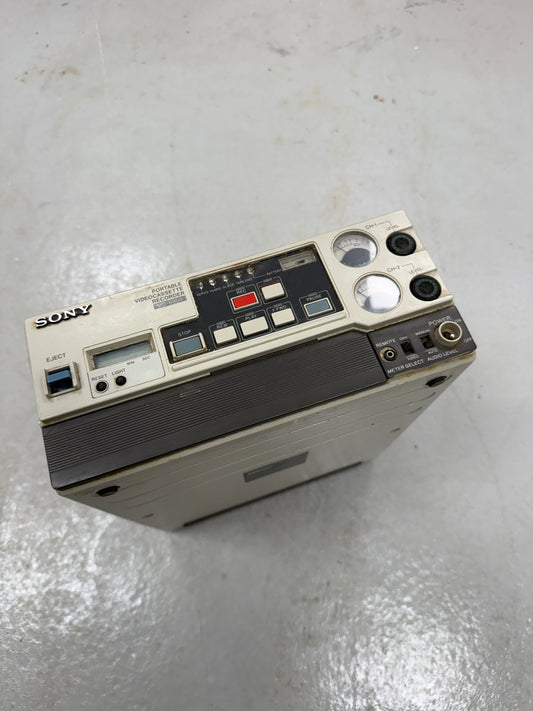 SONY U-Matic Portable Videocassette Recorder VO-6800 UNTESTED PARTS OR REPAIR
