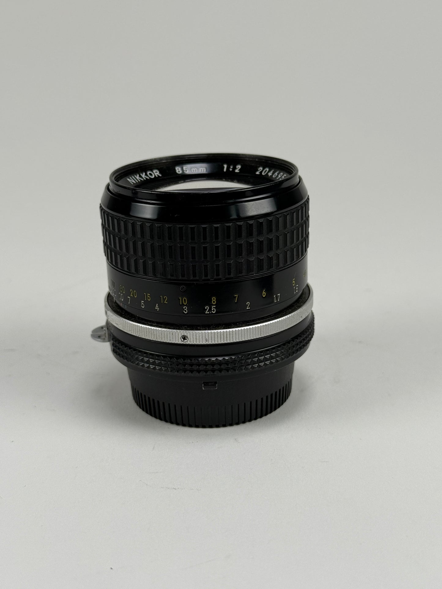 NIKON AI NIKKOR 85mm f2 Portrait MF Prime Camera Lens