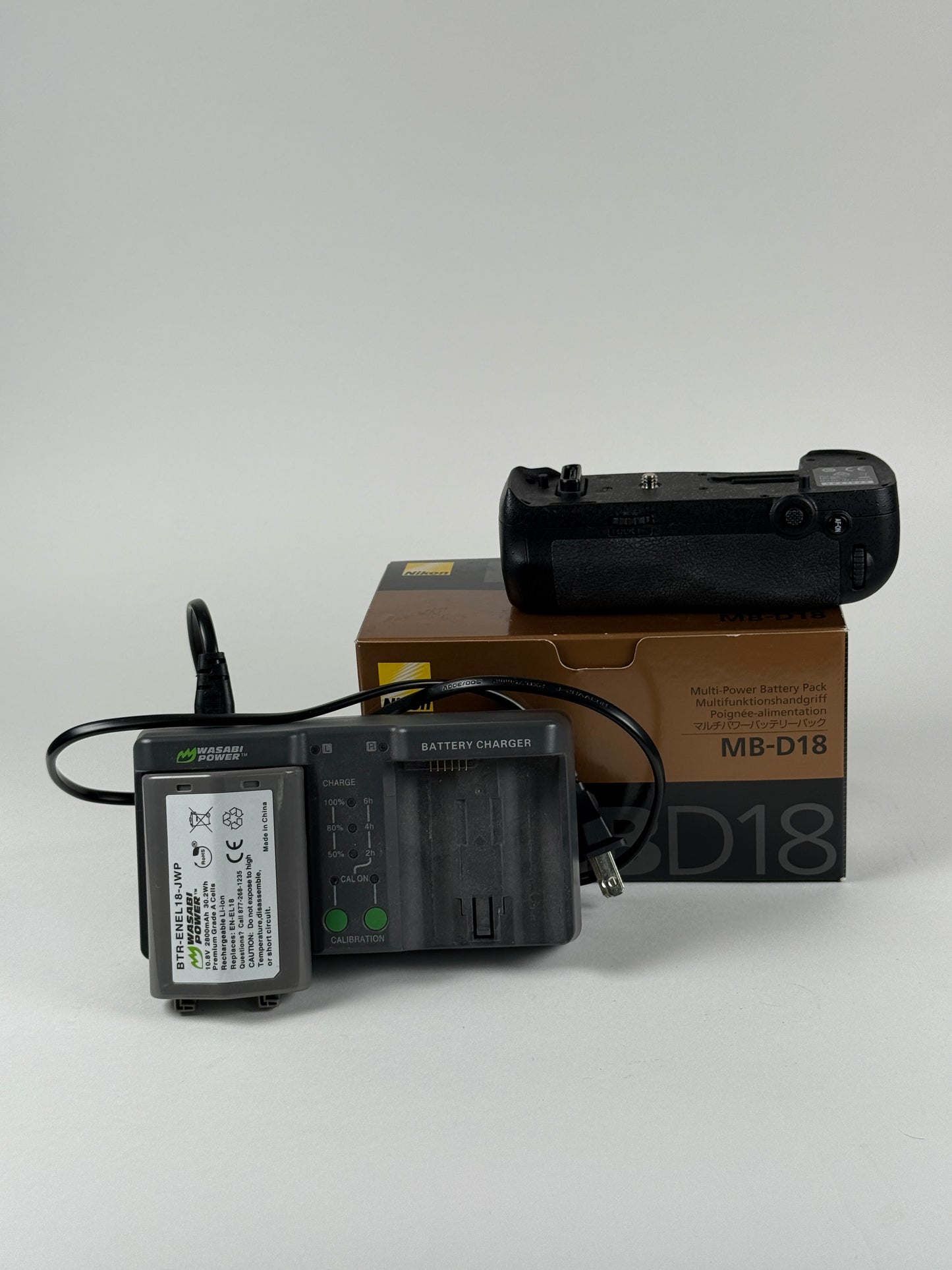 Genuine OEM Nikon MB-D18 Multi Power Battery Pack Grip for D850
