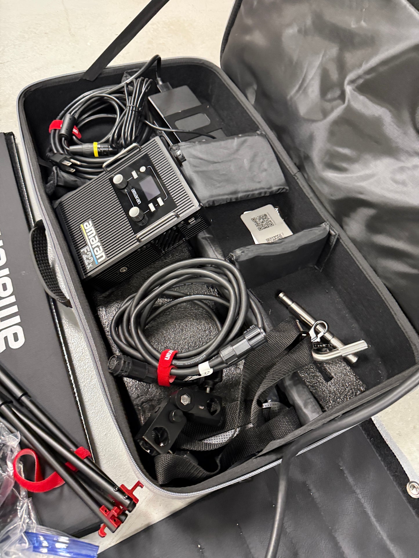 Aputure Amaran F22X kit 2x2' Flexible LED Mat Fixture