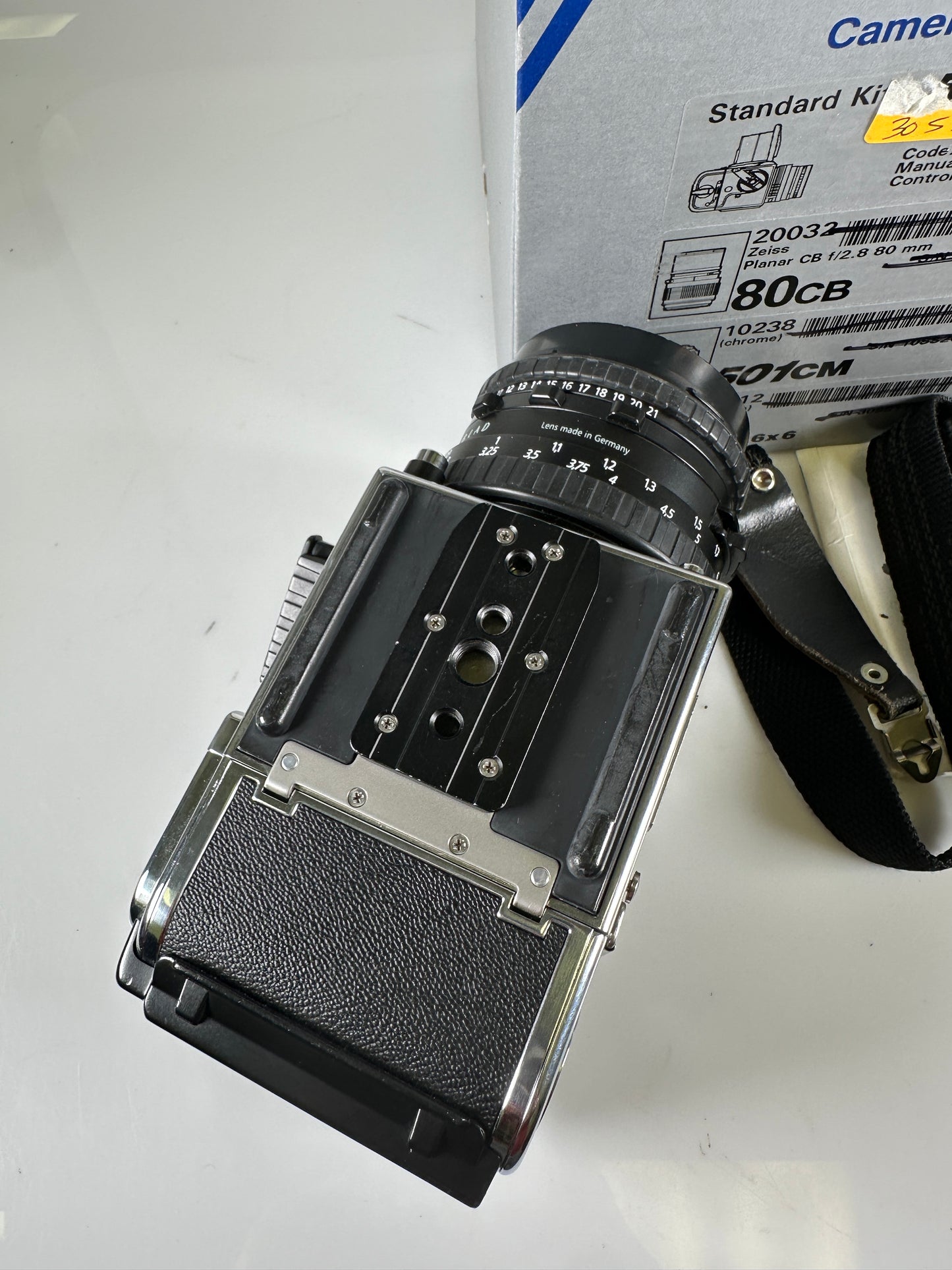 Hasselblad 501CM Film Camera Black CB 80mm f2.8 Lens, acute matte D, a12