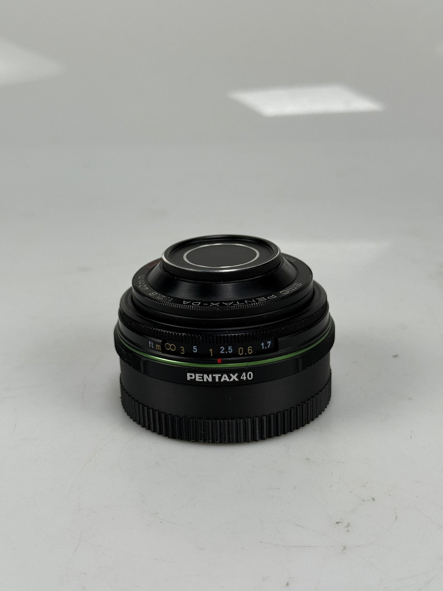 PENTAX SMC Pentax-DA 40mm f2.8 Limited Lens