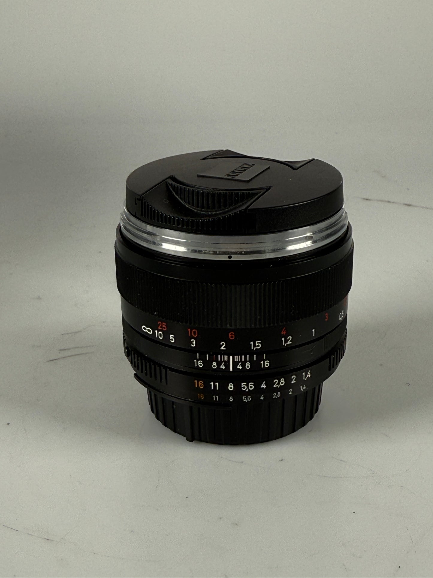 Carl ZEISS PLANAR T * 50mm f1.4 ZF.2 for Nikon Ai-s Manual Focus Lens black