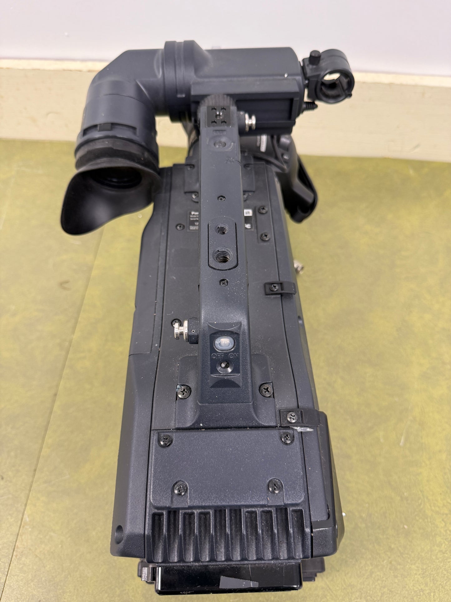 Panasonic AG-HPX370P P2 Camcorder with Fujinon T17X4.5BRM-L14 f1.6/5-77mm Lens