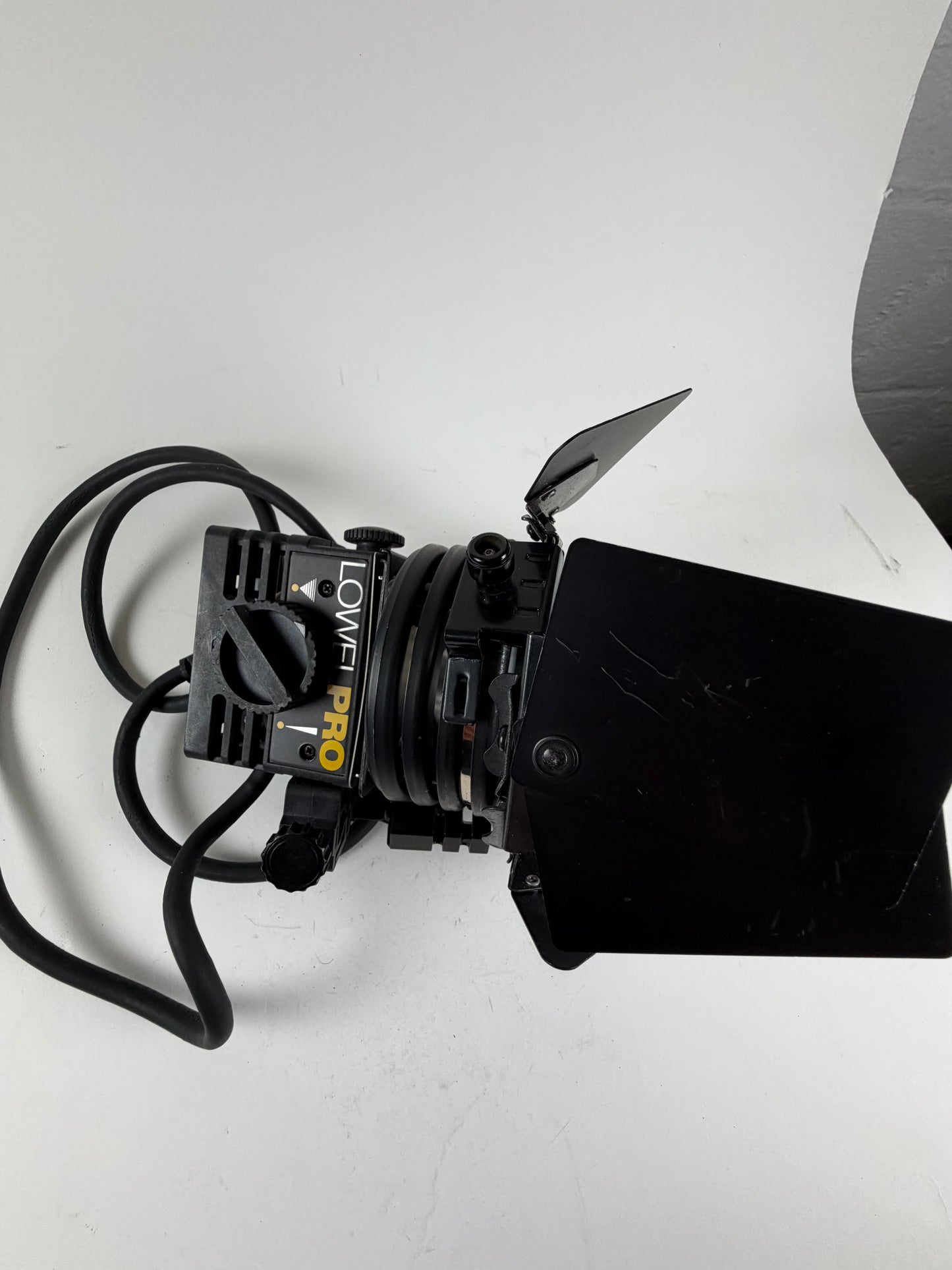 Lowel light kit w/ Tota Omni, Pro, LC44, Tota, light stands, case, etc