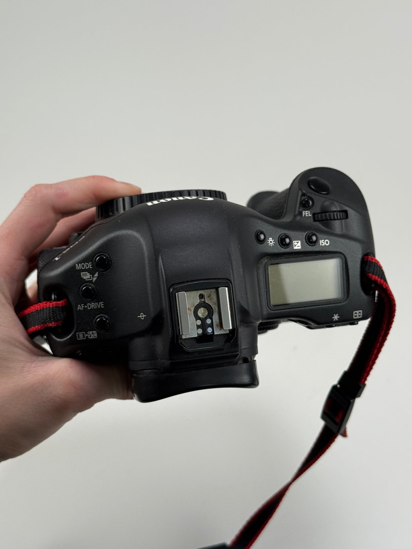 Canon EOS-1Ds Mark III 21.1MP Professional Full-Frame DSLR Camera Body