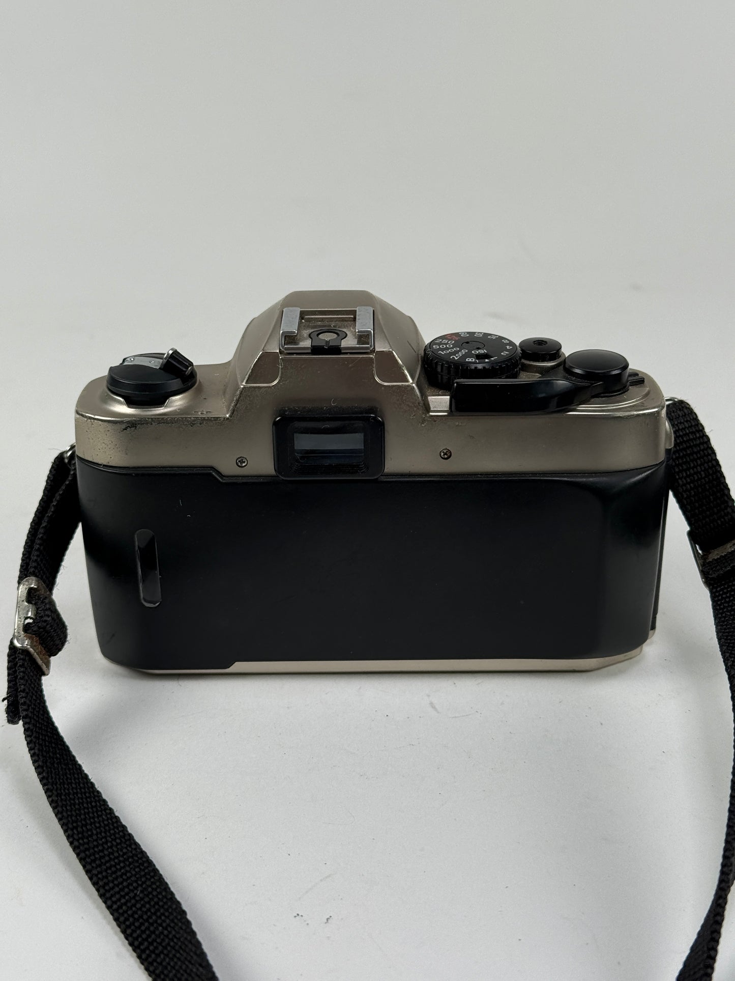 Nikon FM10 35mm SLR Film Camera