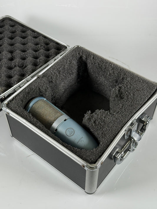 AKG Perception 220 Condenser Microphone