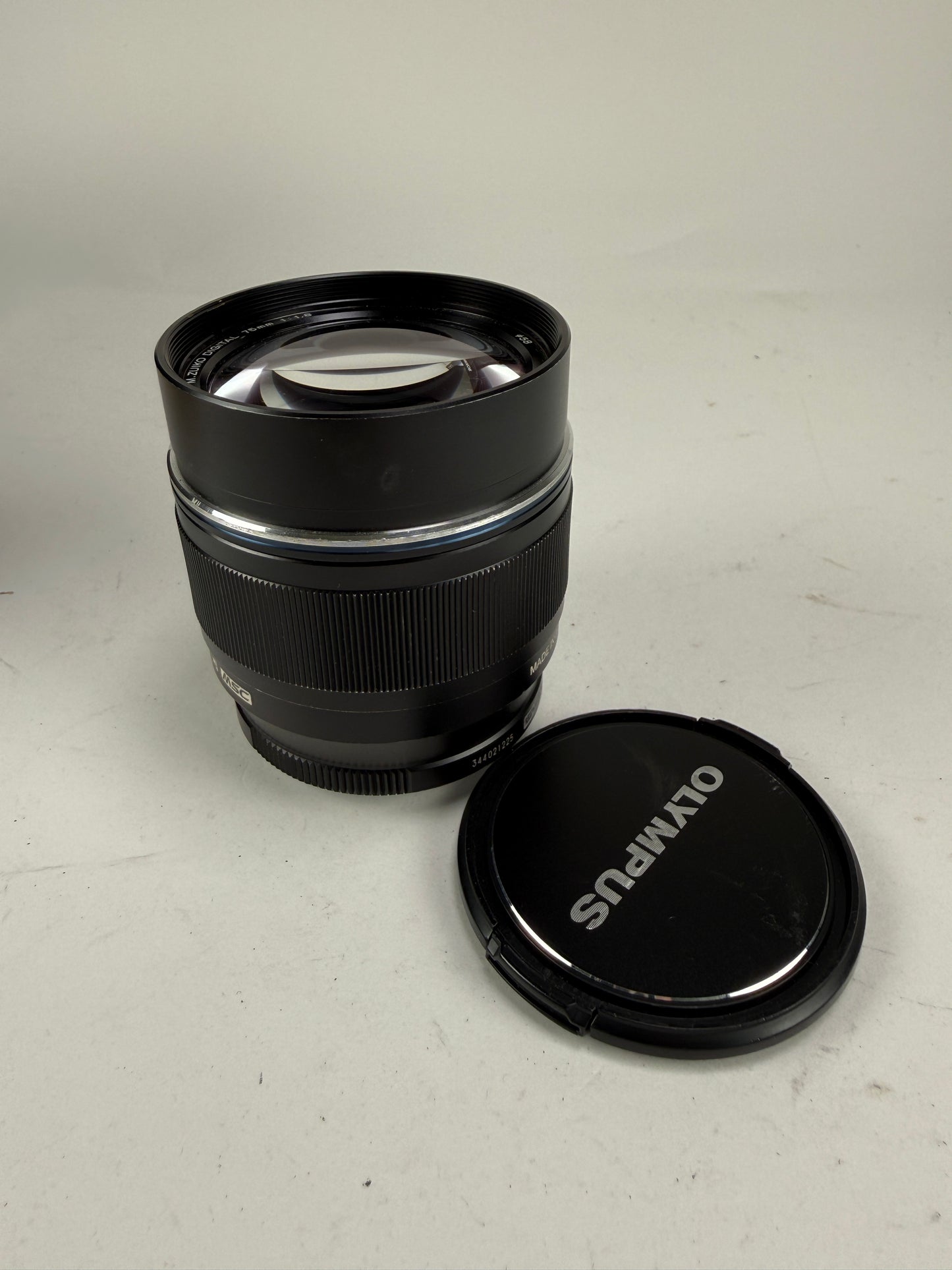 Olympus 75mm F1.8 M.Zuiko ED MSC black Autofocus Lens EP