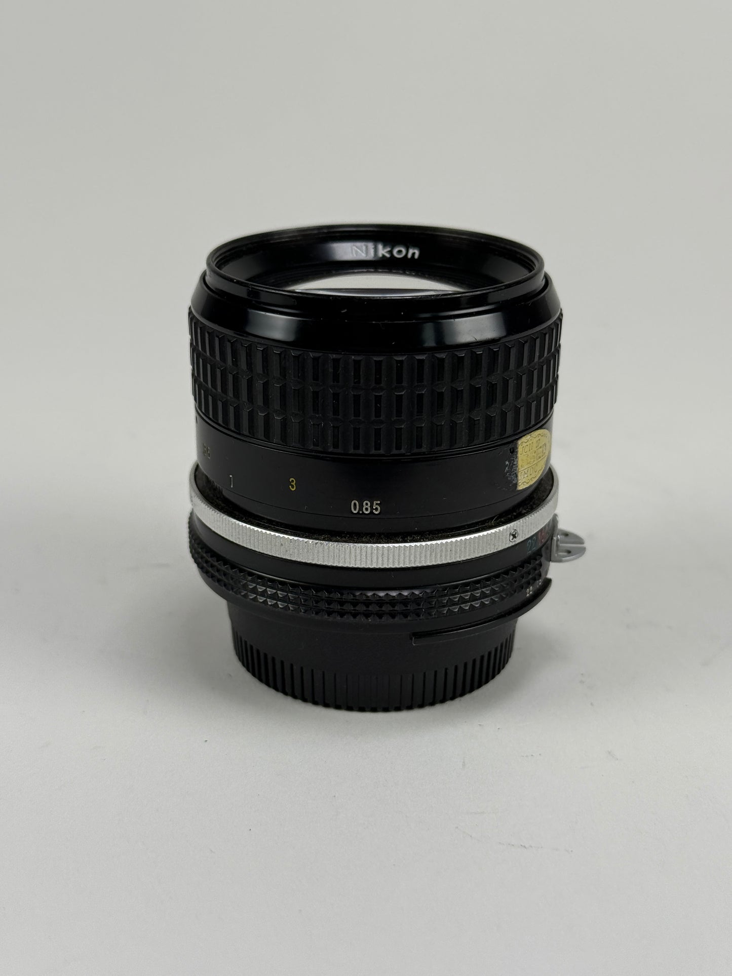 NIKON AI NIKKOR 85mm f2 Portrait MF Prime Camera Lens